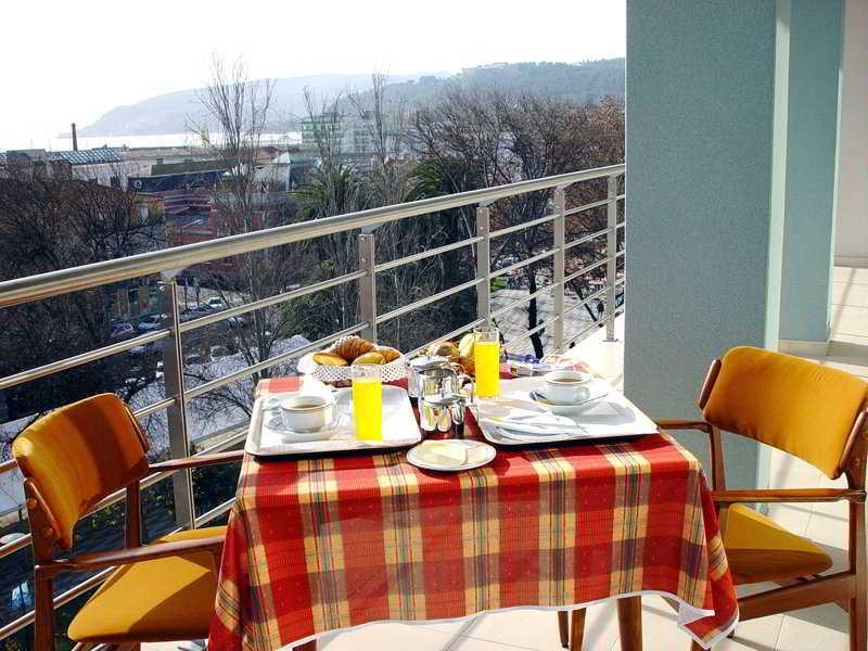 Luna Esperanca Centro Hotel Setúbal Restaurant photo